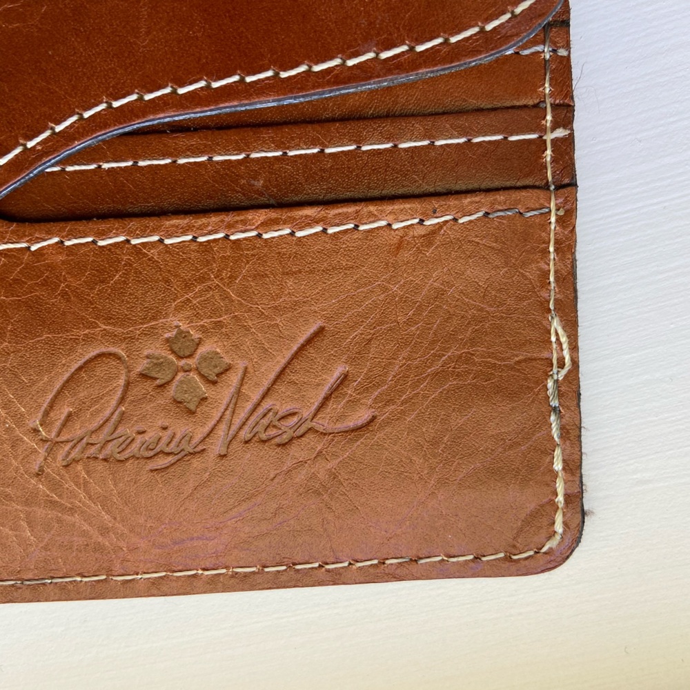 slim Leather Patricia Nash Valentia sleeve magnetic closure card cash holder - Picture 16 of 16